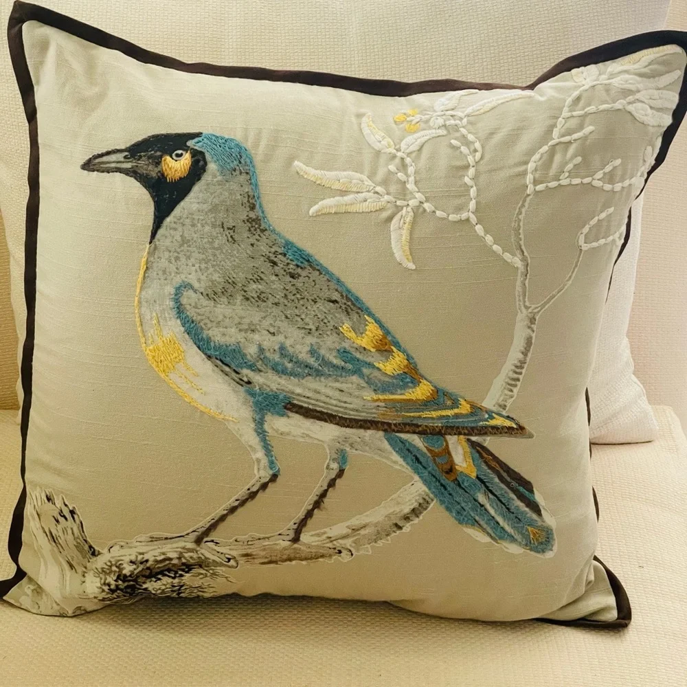 POTTERY BARN SCIENTIFIC BIRD EMBROIDERED THROW PILLOW INSERT 20x20.